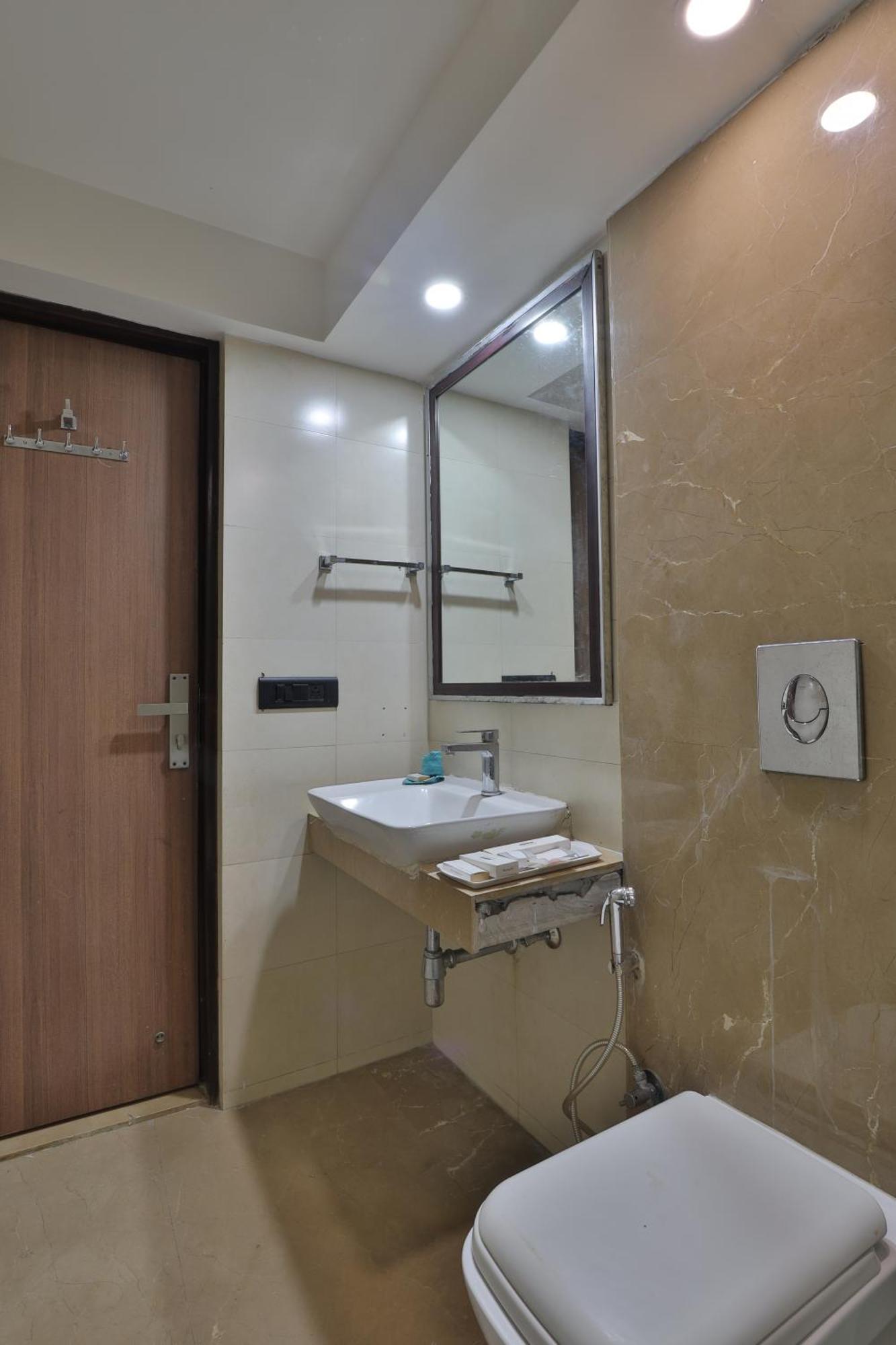 Krios Hotel - Near Sg Highway, Ahmedabad Exterior photo